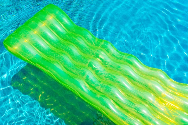 Anel Natação Colorido Flutuador Borracha Torno Água Piscina Para Lazer — Fotografia de Stock