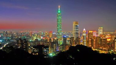 Modern megalopolis Asya şehrinin manzaralı görüntüleri