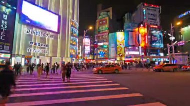 Modern megalopolis Asya şehrinin manzaralı görüntüleri
