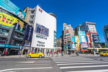 Taipei, Tayvan 30 Kasım 2018: Ximending piyasasıdır alışveriş yeni moda ve yiyecek bir şeyler bulmak için popüler bir yer Taipei