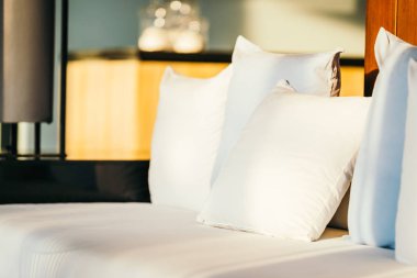 Oda nın oturma alanı iç kanepe mobilya dekorasyon üzerinde güzel lüks rahat yastık