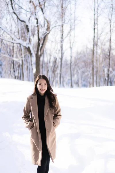 Retrato Jovem Asiática Bonita Mulher Sorrir Feliz Viagem Desfrutar Com — Fotografia de Stock