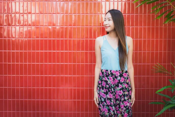 Hermosa Joven Asiática Mujer Feliz Sonrisa Con Estilo Vida — Foto de Stock