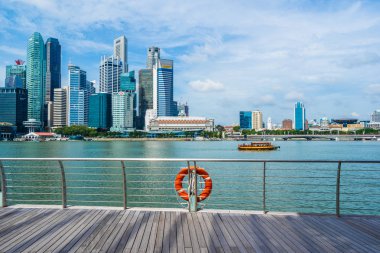 Singapur, 21 Ocak 2019: gökdelen marina defne Singapur City çevresinde bina güzel mimari