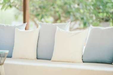 Oda nın oturma alanı iç kanepe mobilya dekorasyon üzerinde güzel lüks rahat yastık