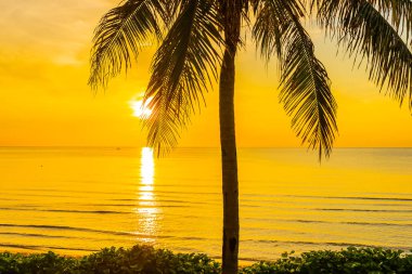 COC ile deniz Okyanusu plajının güzel açık tropikal manzara