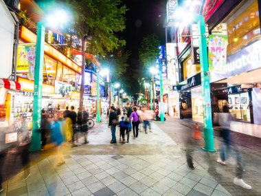 Taipei, Tayvan - 27 Kasım 2018: T Ximending sokak pazar.