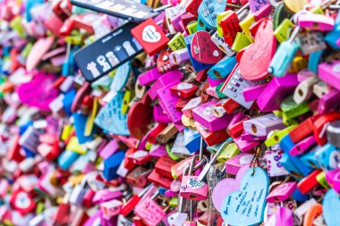 Seoul, Güney Kore 6 Aralık 2018: aşk anahtar namsan Dağı'nda