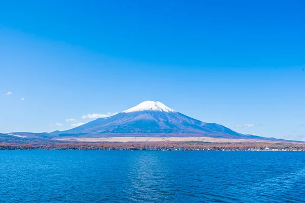 Bela paisagem de fuji de montanha em torno do lago yamanakako — Fotografia de Stock