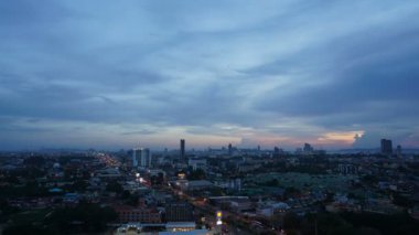 Modern megalopolis Asya şehrinin manzaralı görüntüleri