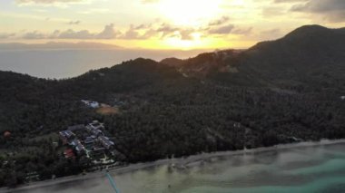 Güzel dağ manzarasının manzaralı görüntüleri