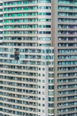 Güzel dış yapı ve mimari pencere desenli