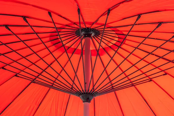 Κόκκινη ομπρέλα αφηρημένες υφές και επιφάνεια — Φωτογραφία Αρχείου