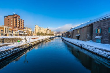 Güzel manzara ve kışın Otaru kanal Nehri'nin cityscape