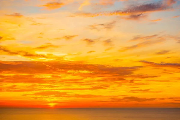 Vacker utomhus tropisk naturlandskap av havet vid sunr — Stockfoto