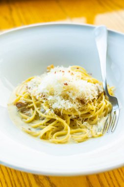spagetti carbonara