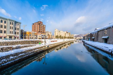 Güzel manzara ve kışın Otaru kanal Nehri'nin cityscape