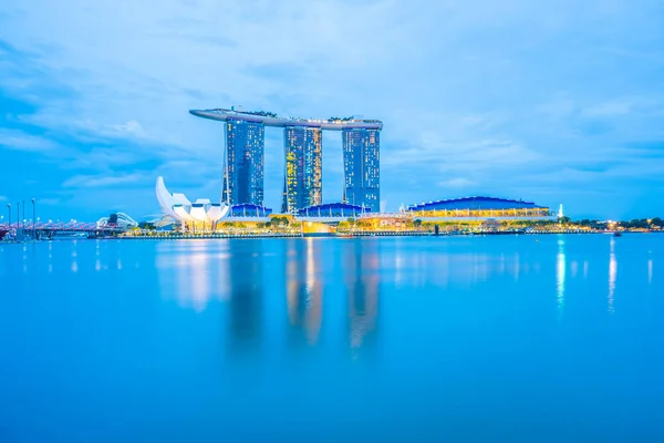 Singapura, 20 de janeiro de 2019: belo edifício de arquitetura skyscra — Fotografia de Stock