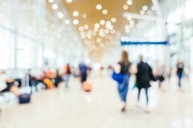 Soyut bulanıklık ve Havaalanı yolcu trans için terminal defocused