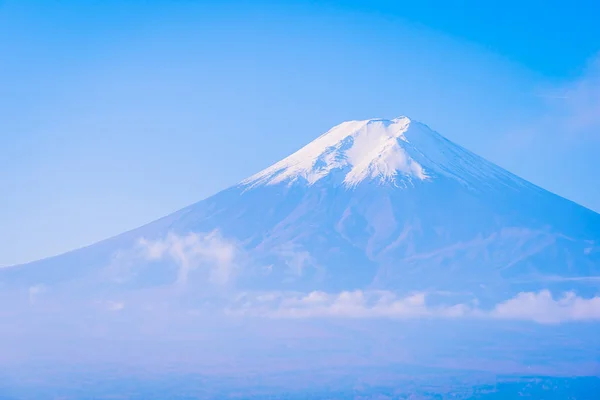 Όμορφο τοπίο του βουνού fuji γύρω από το δέντρο σφενδάμνου φύλλο σε ένα — Φωτογραφία Αρχείου