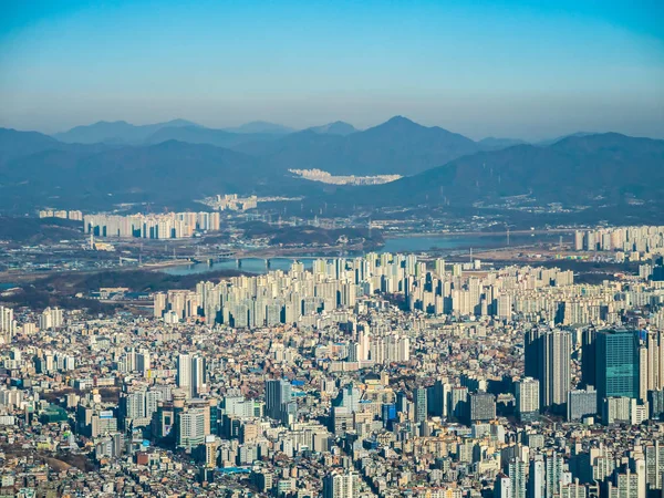 Bellissimo edificio di architettura nella città di Seoul — Foto Stock