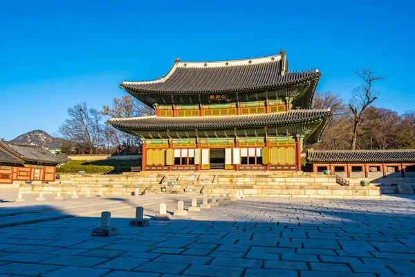 Vacker arkitektur byggnad Changdeokgung palats i Seoul ci — Stockfoto
