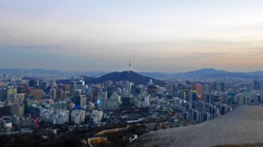 Modern megalopolis Asya şehrinin manzaralı görüntüleri