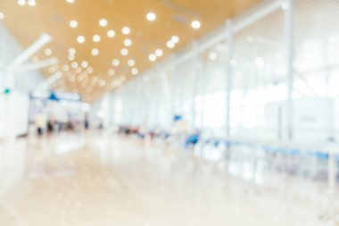 Soyut bulanıklık ve Havaalanı yolcu trans için terminal defocused