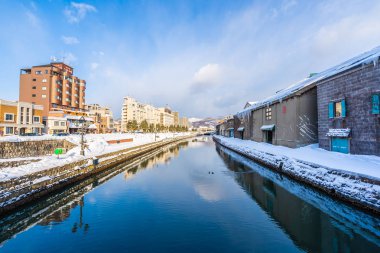 Güzel manzara ve kışın Otaru kanal Nehri'nin cityscape