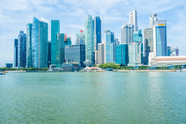 Singapura, 21 de janeiro de 2019: belo edifício de arquitetura skyscra — Fotografia de Stock