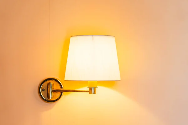 Beautiful light lamp and bulb on wall decoration interior — Stock Photo, Image