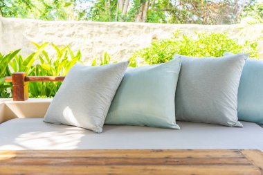Kanepe sandalye dekorasyon açık veranda Bahçe Manzaralı yastık