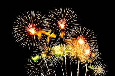 Kutlama için gökyüzünde güzel bir havai fişek gösterisi