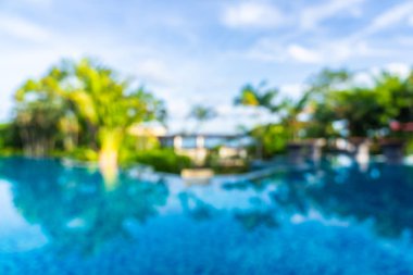 Soyut bulanıklık ve sıcak güzel açık yüzme havuzu bulanıklaştırma