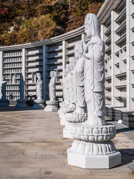 Krásný buddhismus socha v Bongeunsa Temple — Stock fotografie