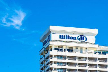 Hua hin , Tayland - 2 Mayıs 2019 : Hilton otel ve tatil yeri işareti i