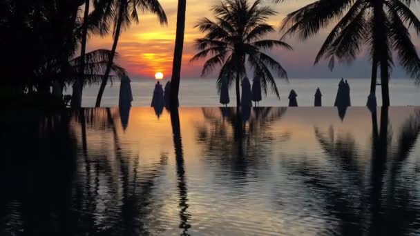 Imagens Tranquilas Belo Mar Ondulado Pôr Sol — Vídeo de Stock