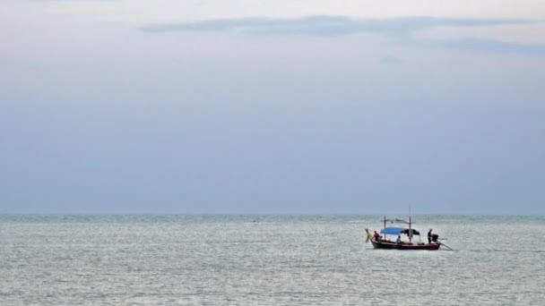 Γαλήνια Πλάνα Από Την Όμορφη Κυματιστή Θάλασσα — Αρχείο Βίντεο