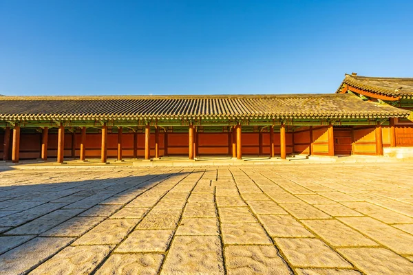 美しい建築で ci ソウルの昌徳宮 — ストック写真