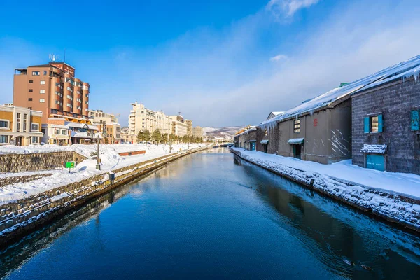 Güzel manzara ve kışın Otaru kanal Nehri'nin cityscape