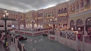 Çin, Macau - 8 Eylül 2018 Macao - Macao 'da alışveriş merkezi olan güzel lüks Venedik Otel ve Kumarhanesi