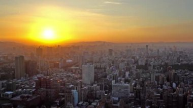 Modern megalopolis Asya şehrinin manzaralı görüntüleri