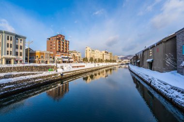 Güzel manzara ve kışın Otaru kanal Nehri'nin cityscape