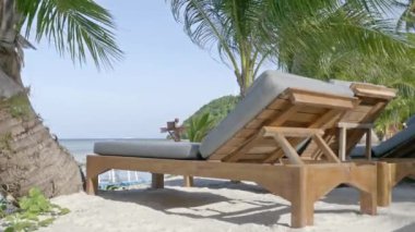 Güzel dalgalı denizin sakin görüntüleri.