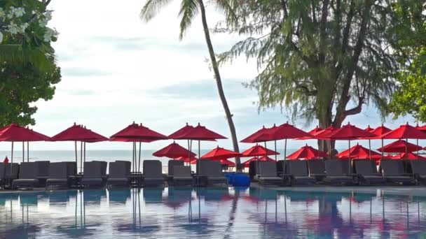 Ruhige Aufnahmen Von Leerem Pool Resort Hotel — Stockvideo