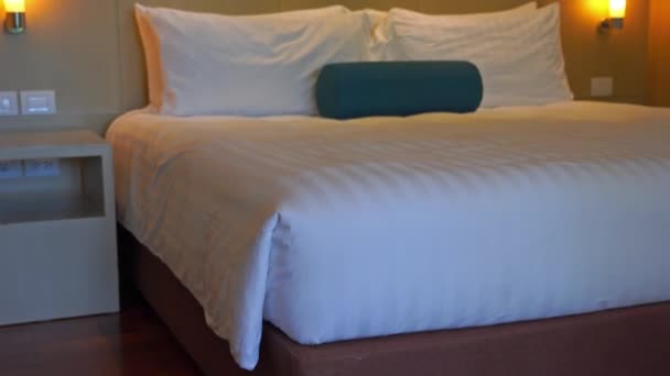 Imágenes Del Dormitorio Amueblado Lujo Hotel — Vídeos de Stock