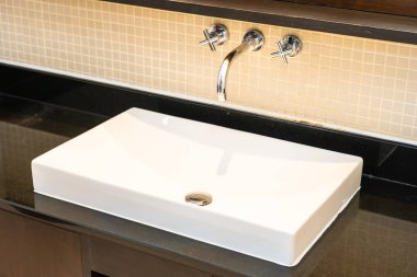 Lavabo musluk banyo dekorasyon