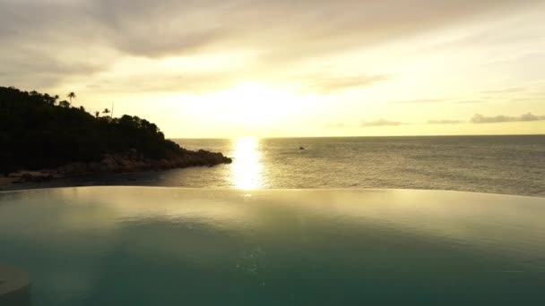 Imagens Tranquilas Belo Mar Ondulado Pôr Sol — Vídeo de Stock