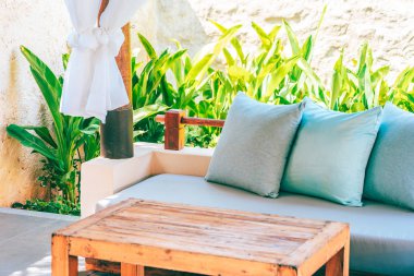 Kanepe sandalye dekorasyon açık veranda Bahçe Manzaralı yastık