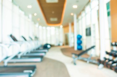 Soyut bulanıklık ve spor salonu iç fitness ekipmanları bulanıklaştırma